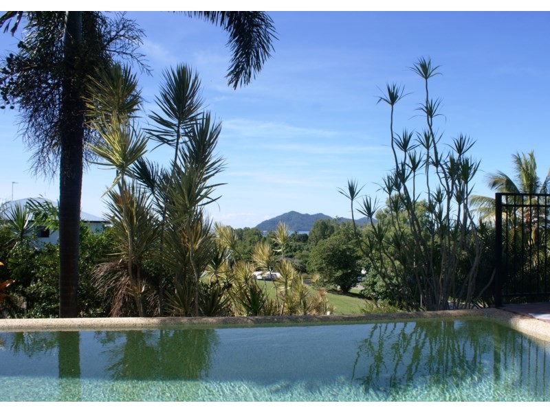 24 Dunkalli Crescent, Wongaling Beach QLD 4852