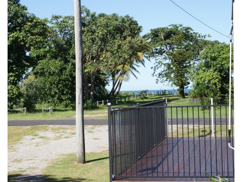 29 Luff Street, Hull Heads QLD 4854