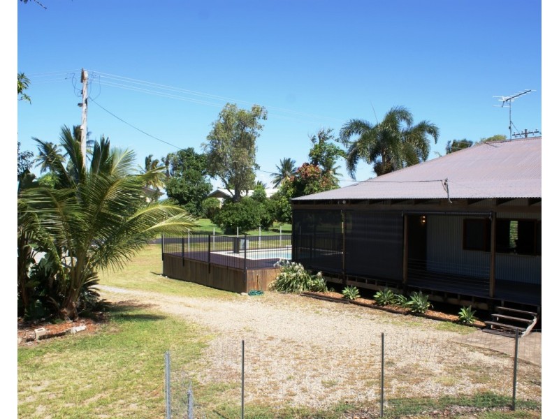 29 Luff Street, Hull Heads QLD 4854