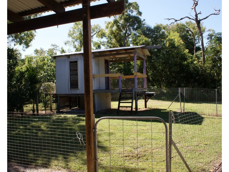 29 Luff Street, Hull Heads QLD 4854