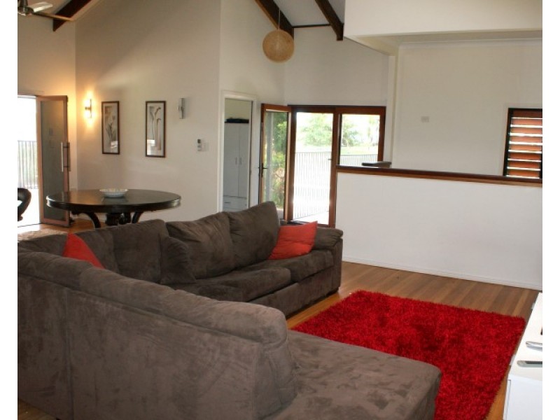 29 Luff Street, Hull Heads QLD 4854