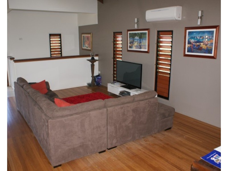 29 Luff Street, Hull Heads QLD 4854