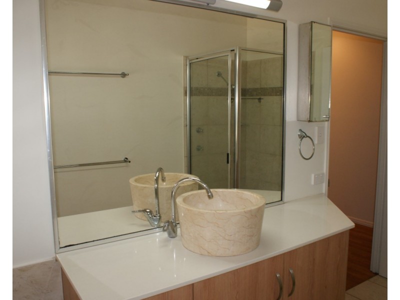 29 Luff Street, Hull Heads QLD 4854