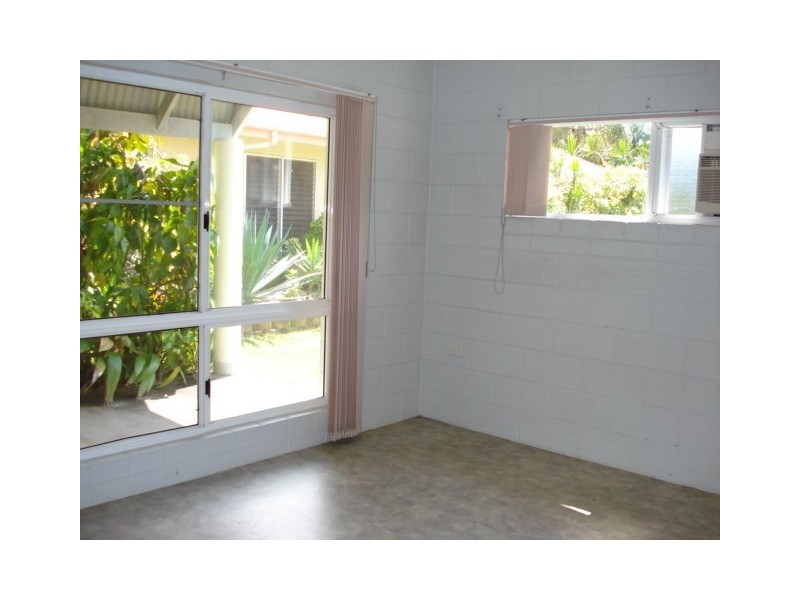 4 McNamara Street, Wongaling Beach QLD 4852