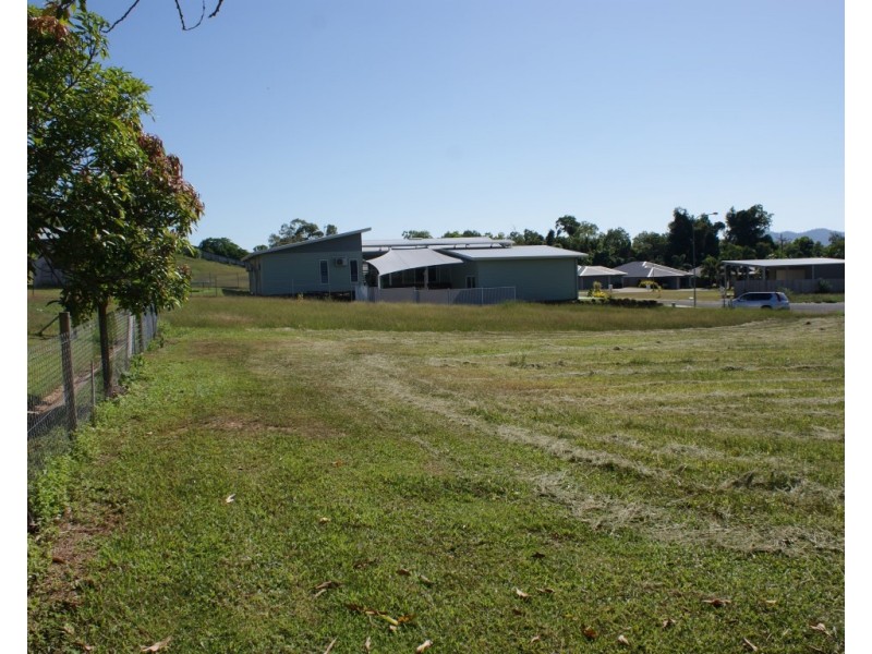 42 Clipper Court, South Mission QLD 4852