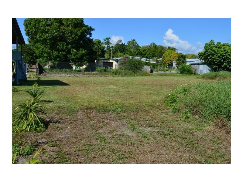 7 Mary Street, Silkwood QLD 4856