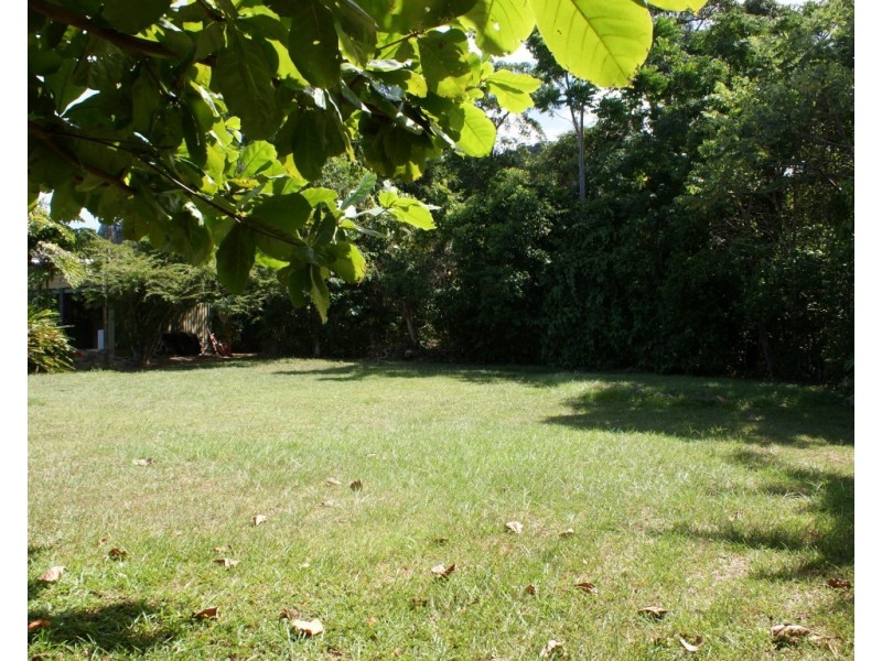 23 Pioneer Street, Bingil Bay QLD 4852