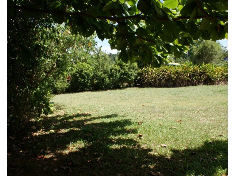 23 Pioneer Street, Bingil Bay QLD 4852