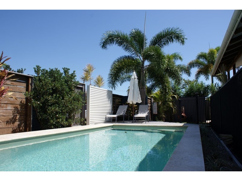 4 Southward Street, Mission Beach QLD 4852