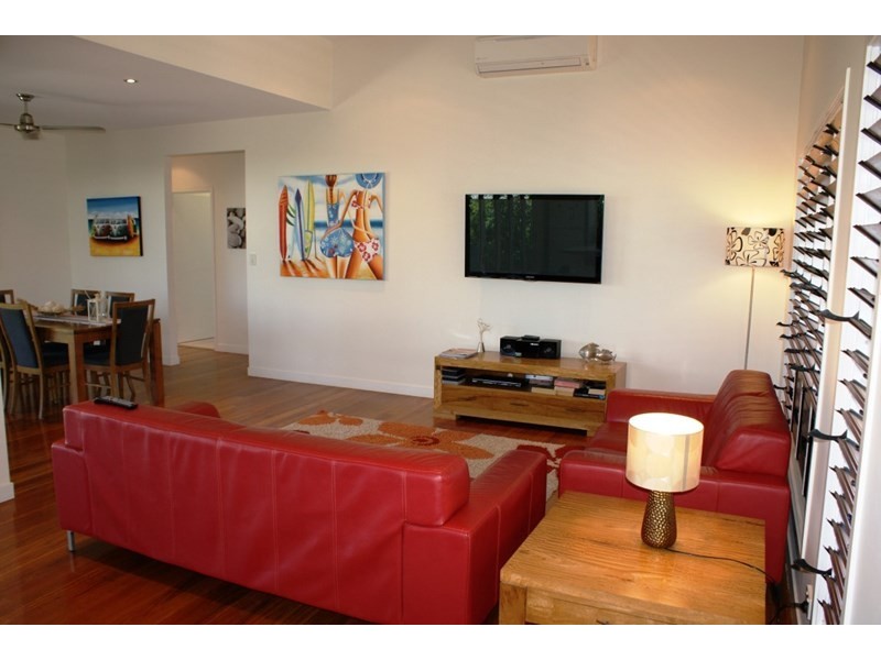 4 Southward Street, Mission Beach QLD 4852