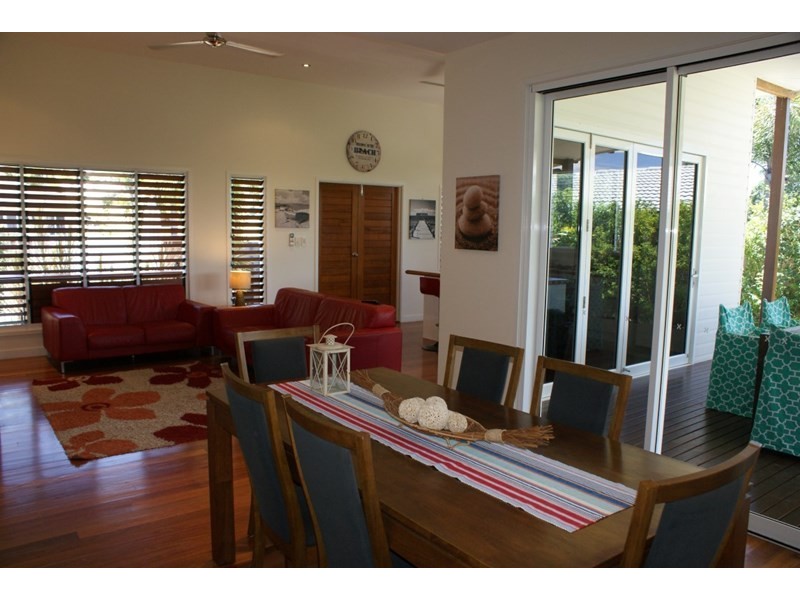 4 Southward Street, Mission Beach QLD 4852