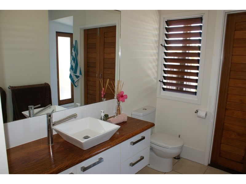 4 Southward Street, Mission Beach QLD 4852