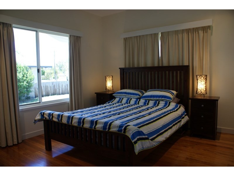 4 Southward Street, Mission Beach QLD 4852