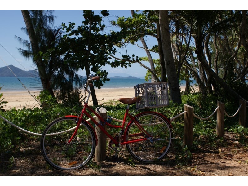 4 Southward Street, Mission Beach QLD 4852