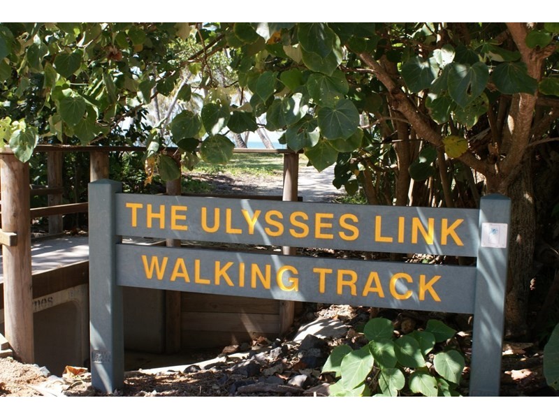 4 Southward Street, Mission Beach QLD 4852