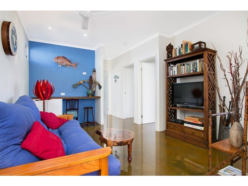 4 Luff Street, Hull Heads QLD 4854