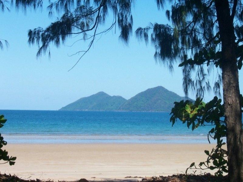 Mission Beach QLD 4852