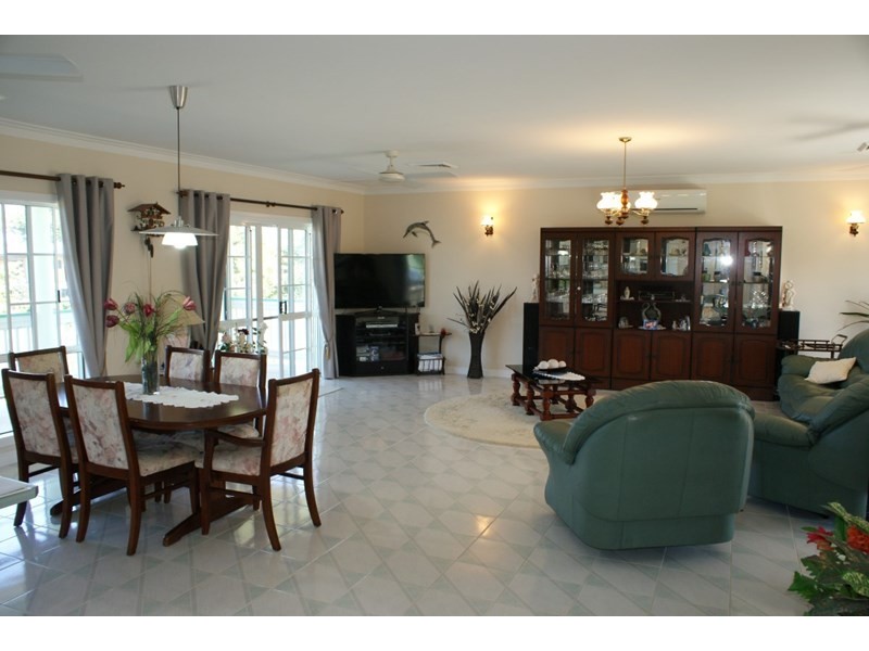 67 Taylor Street, Tully Heads QLD 4854