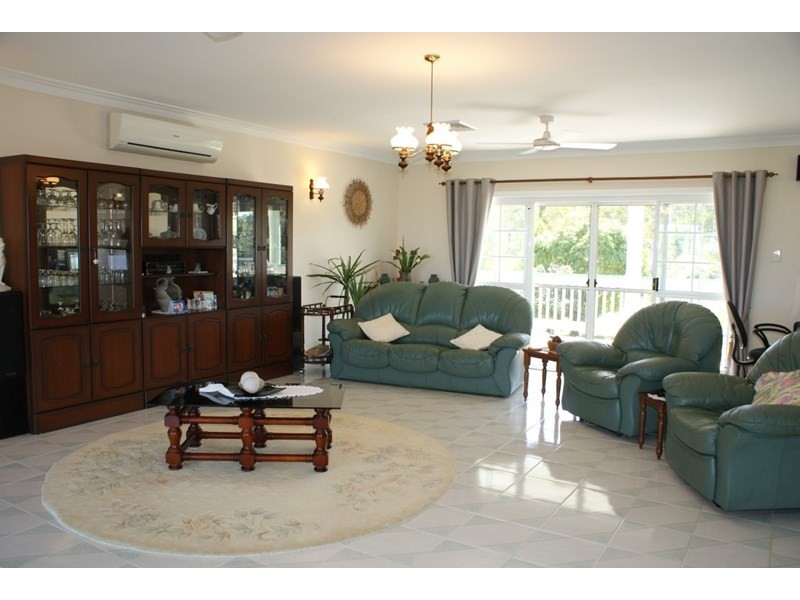 67 Taylor Street, Tully Heads QLD 4854