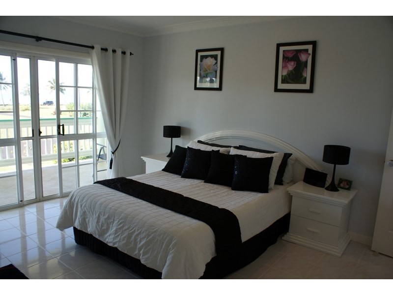 67 Taylor Street, Tully Heads QLD 4854