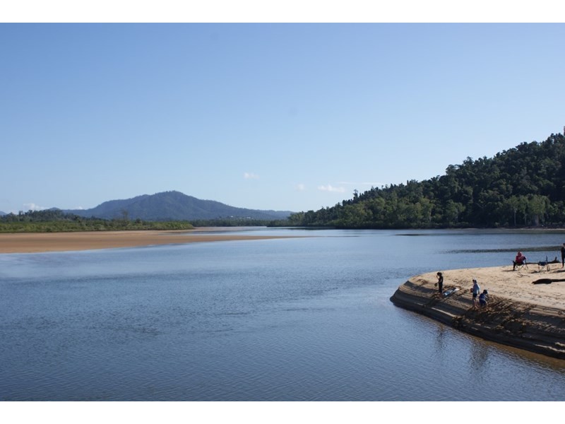 67 Taylor Street, Tully Heads QLD 4854