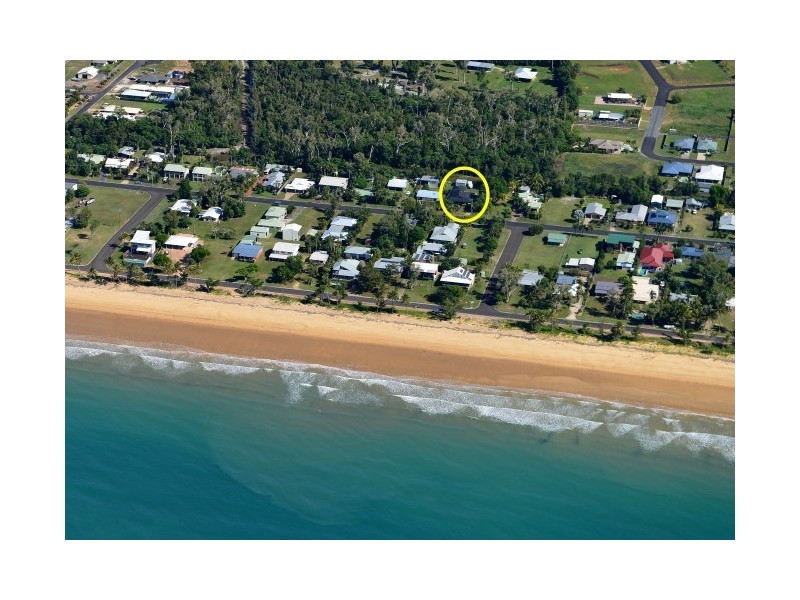 27 Seafarer Street, South Mission QLD 4852