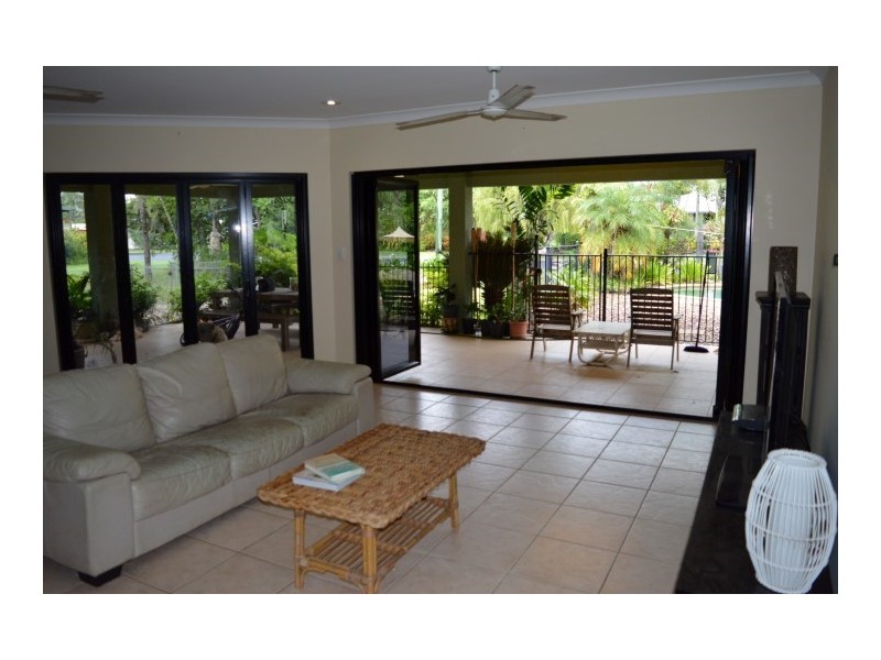 27 Seafarer Street, South Mission QLD 4852