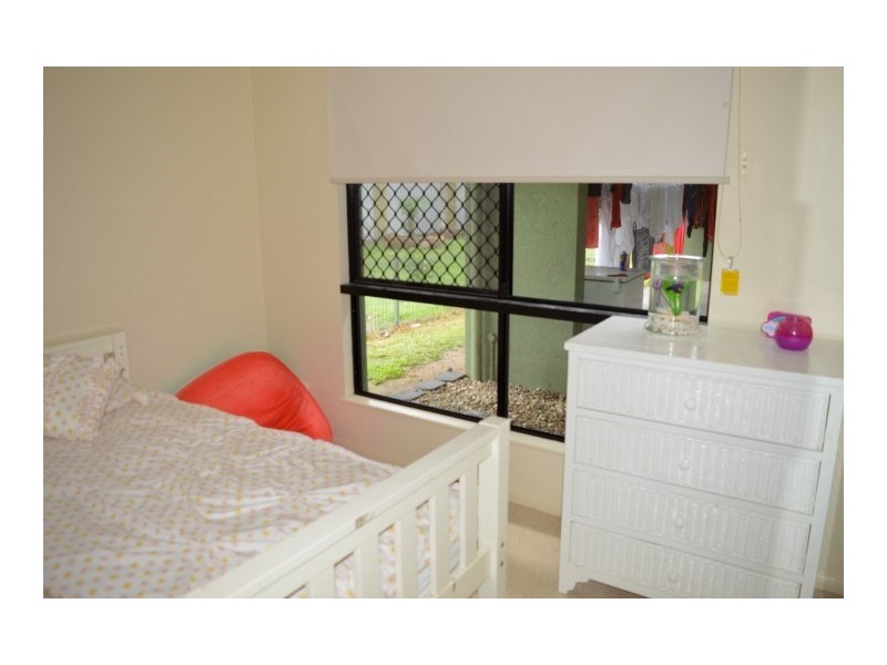 27 Seafarer Street, South Mission QLD 4852