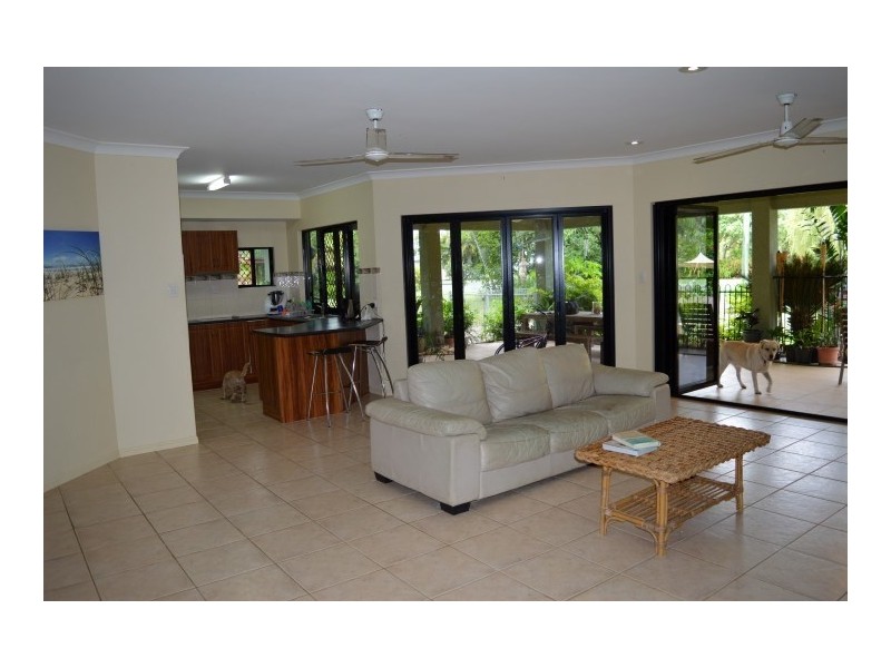 27 Seafarer Street, South Mission QLD 4852