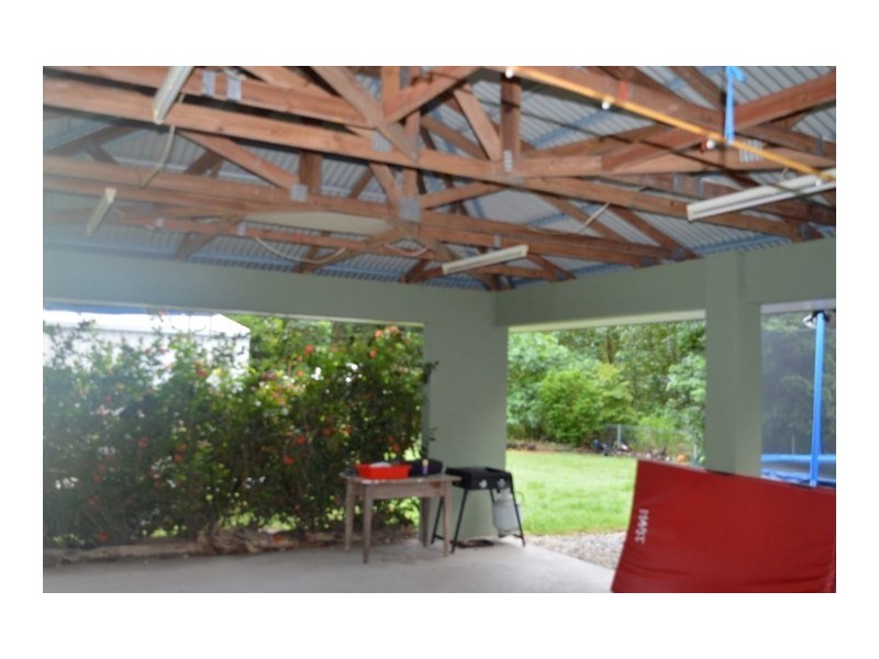 27 Seafarer Street, South Mission QLD 4852