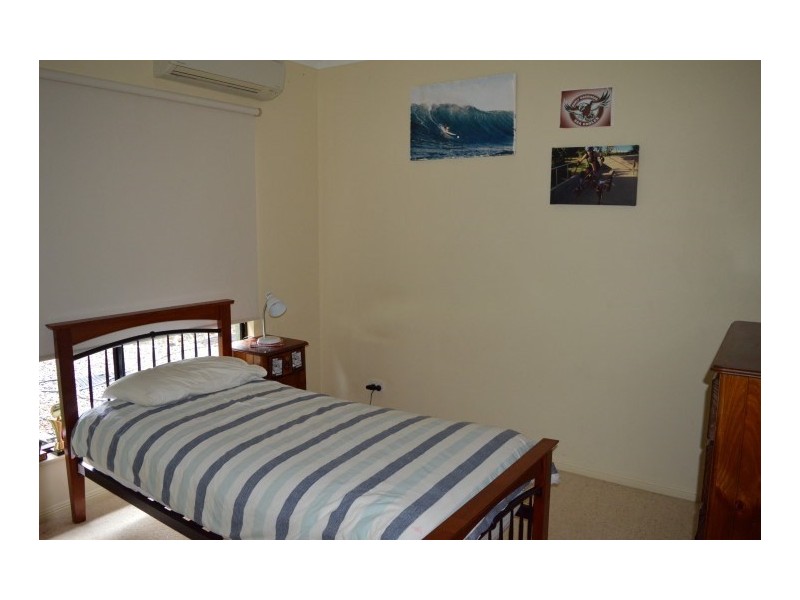 27 Seafarer Street, South Mission QLD 4852
