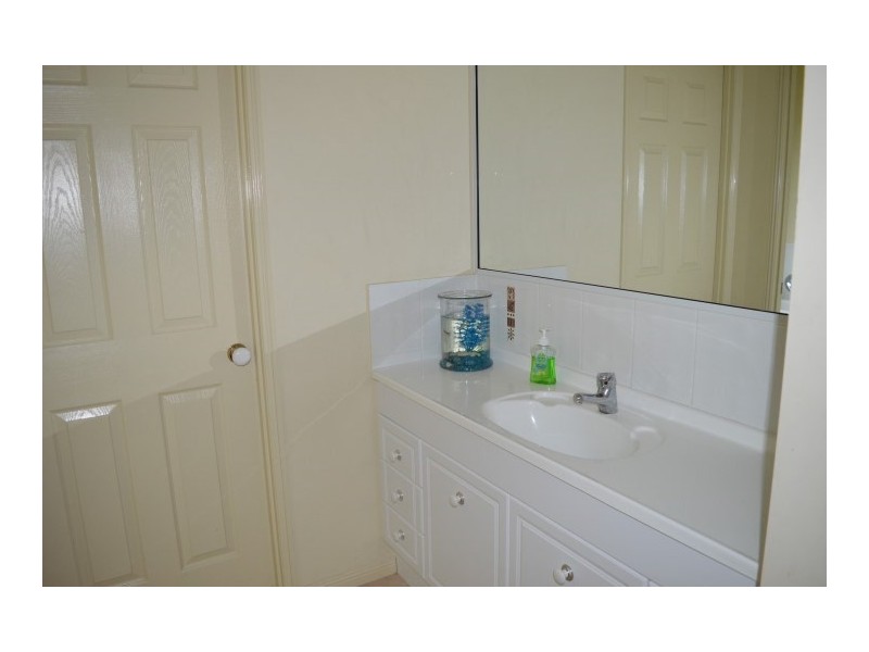 27 Seafarer Street, South Mission QLD 4852