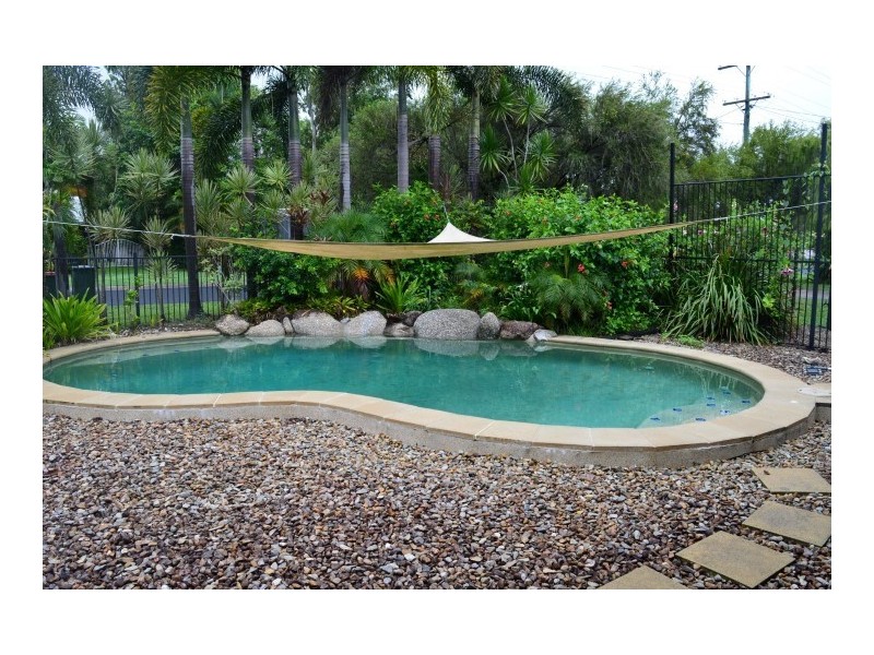 27 Seafarer Street, South Mission QLD 4852