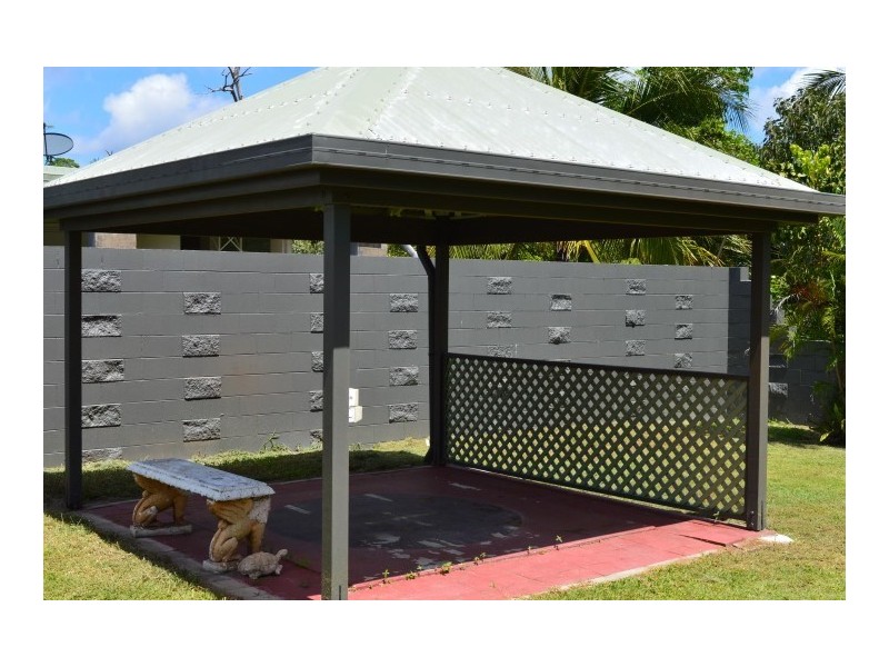 25 Holland Street, Wongaling Beach QLD 4852