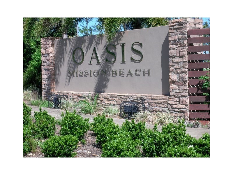 10 Coral Close, Mission Beach QLD 4852