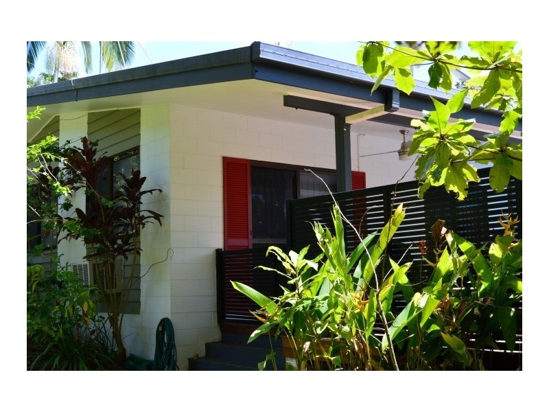 37 Cutten Street, Bingil Bay QLD 4852