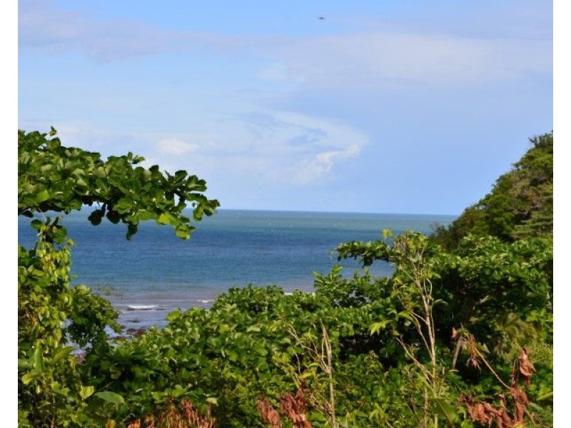 28 Pioneer Street, Bingil Bay QLD 4852