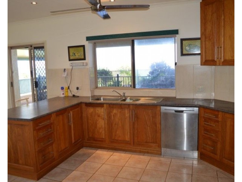 28 Pioneer Street, Bingil Bay QLD 4852