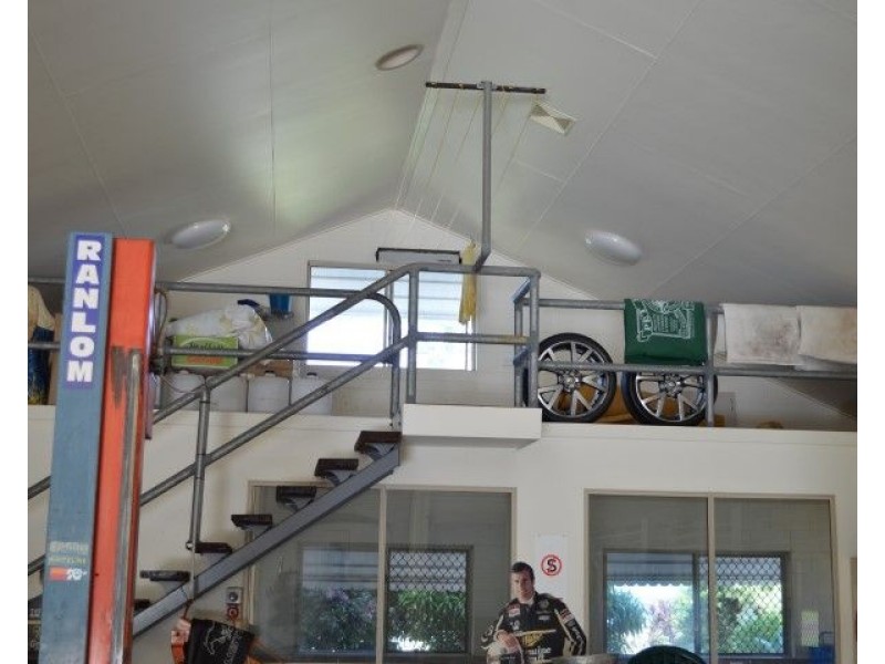 28 Pioneer Street, Bingil Bay QLD 4852