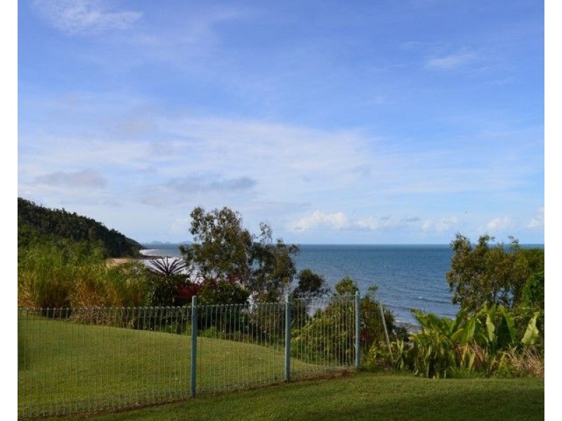28 Pioneer Street, Bingil Bay QLD 4852