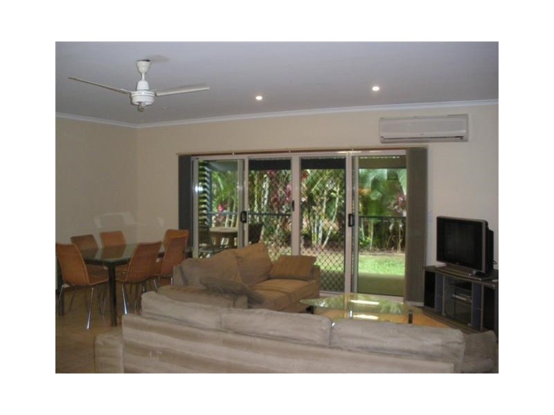 1/10 Tully – Mission Beach Road, Mission Beach QLD 4852