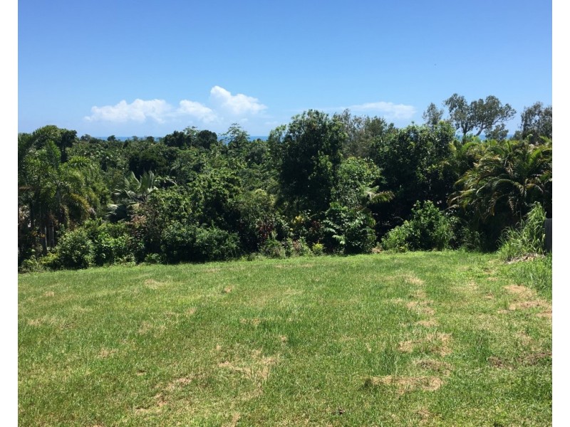 37 Dunkalli Crescent, Wongaling Beach QLD 4852