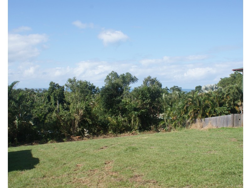 37 Dunkalli Crescent, Wongaling Beach QLD 4852