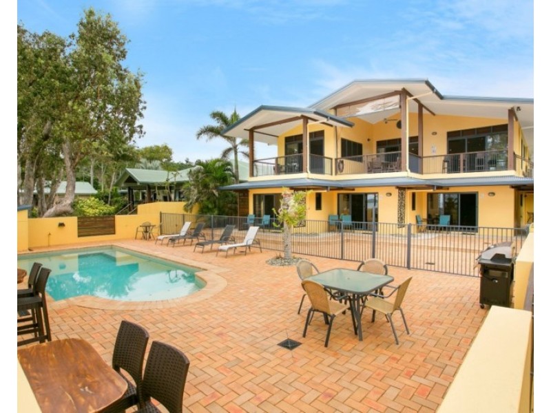24 Kennedy Esplanade, South Mission QLD 4852