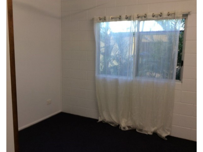 2/67 Seafarer Street, South Mission QLD 4852