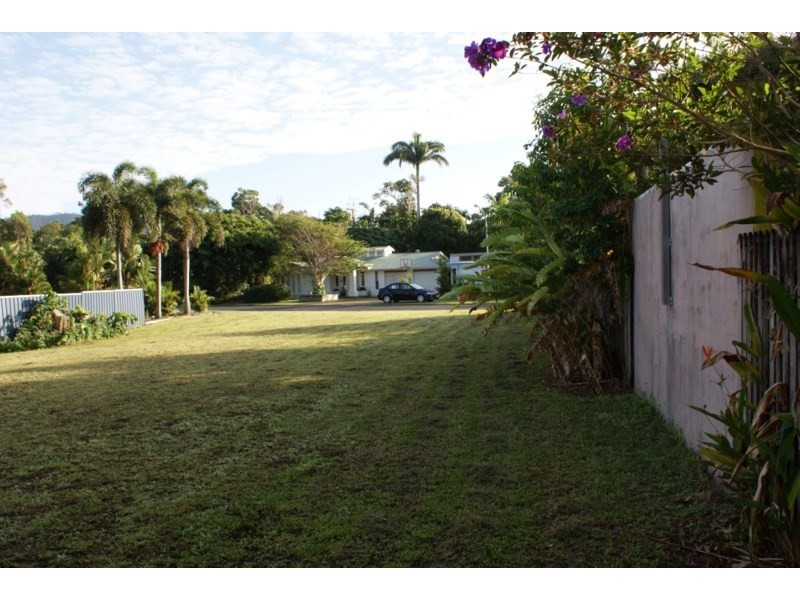 20 Conch Street, Mission Beach QLD 4852