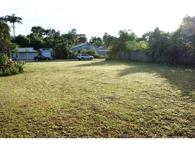 20 Conch Street, Mission Beach QLD 4852