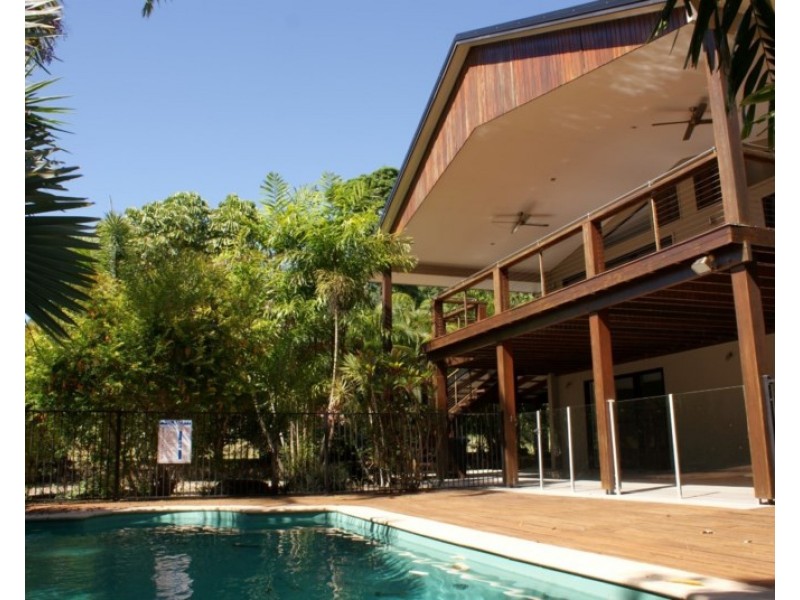 15 Pioneer Street, Bingil Bay QLD 4852
