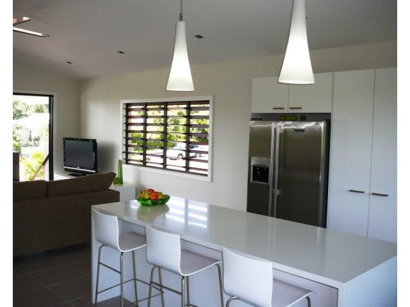 15 Pioneer Street, Bingil Bay QLD 4852