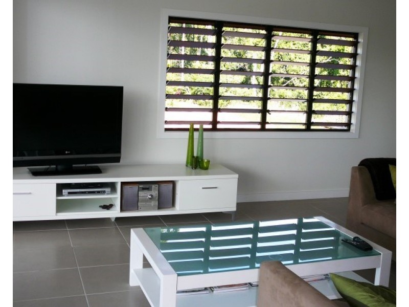 15 Pioneer Street, Bingil Bay QLD 4852